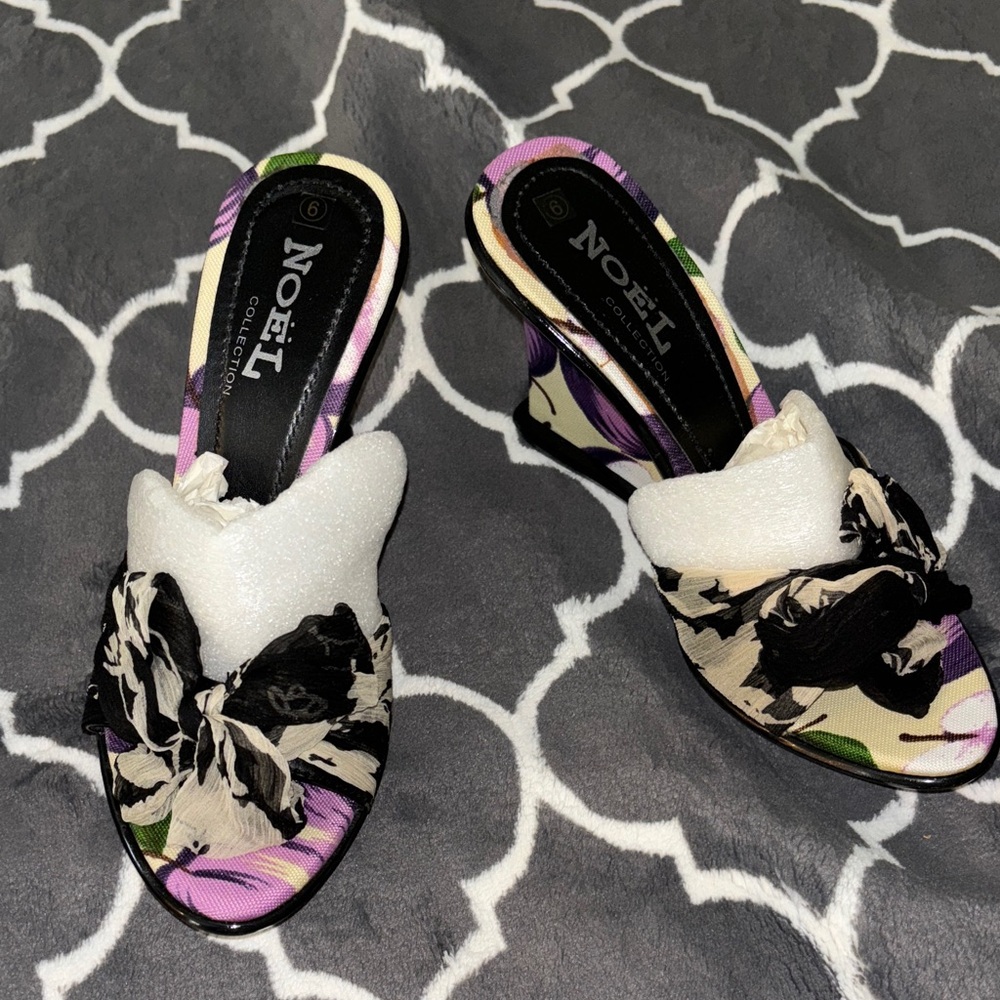 Hotel Collection Black and White Heels Elegant Design